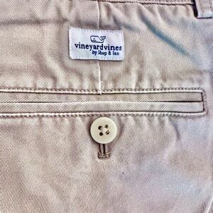 Vineyard Vines Men's Tan Club Shorts 33